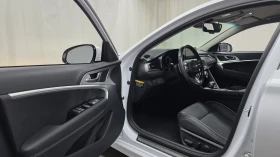 Genesis G70 2.0* KEYLESS* ПОДГРЕВ ВОЛАН* BLIND SPOT* КРАЙНА ЦЕ, снимка 10