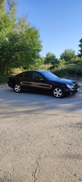  Mercedes-Benz E 320