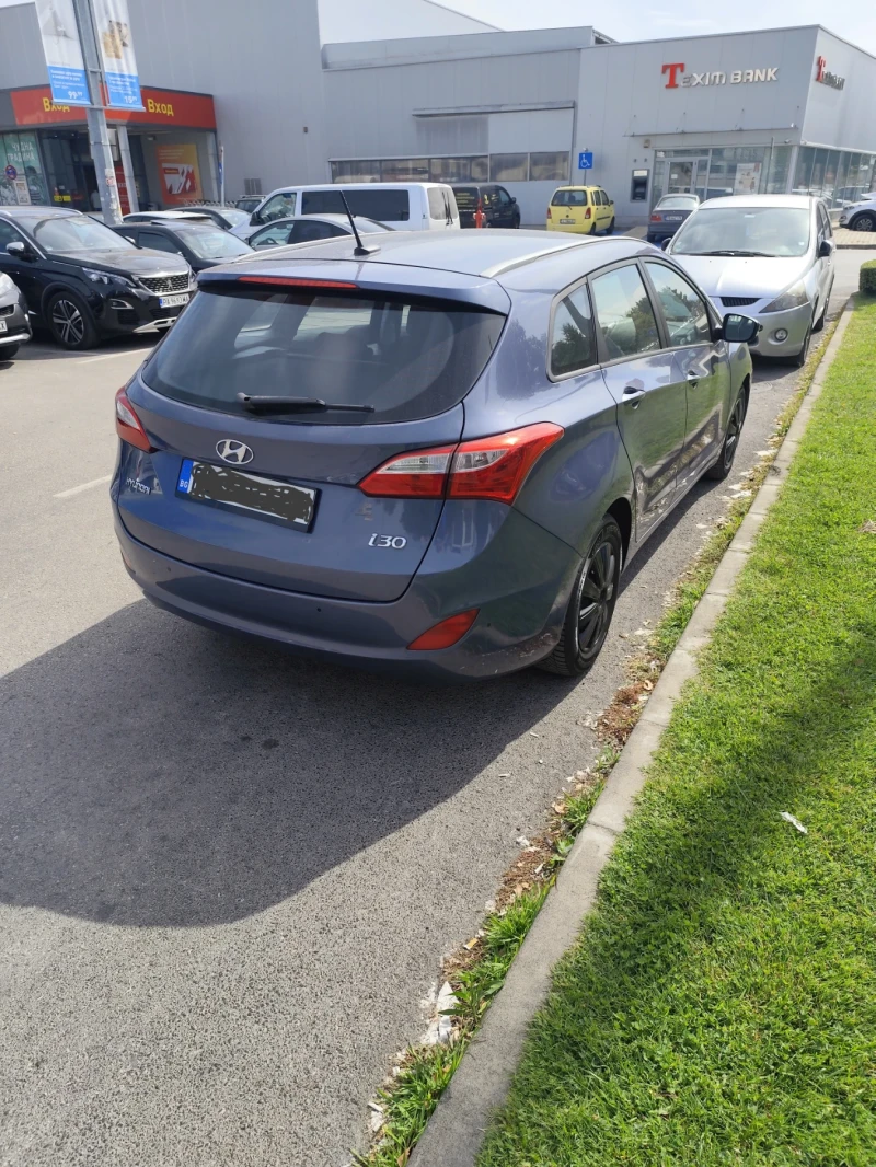 Hyundai I30 CRDI 16V, снимка 4 - Автомобили и джипове - 47318178