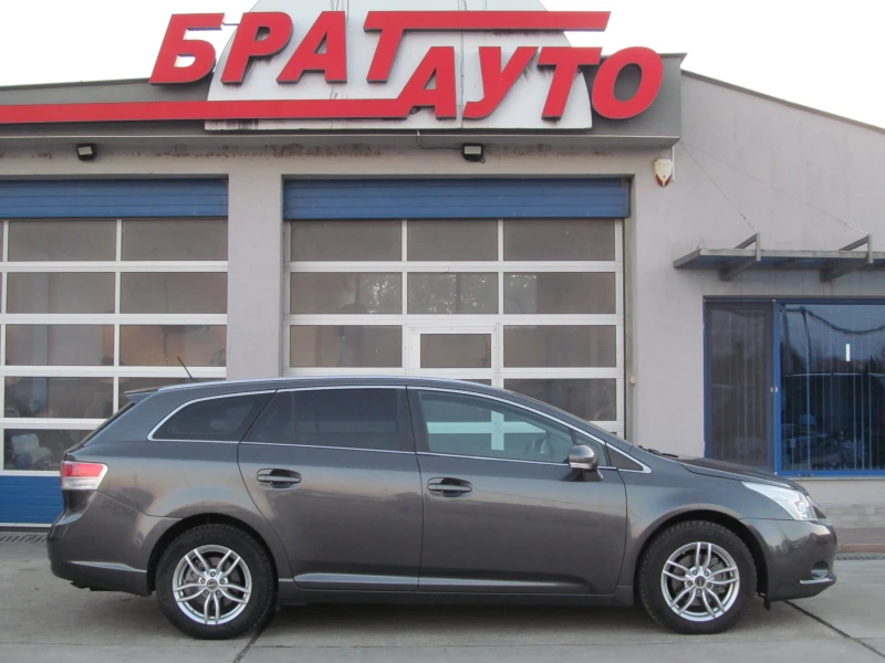 Toyota Avensis 2.0Бензин/Швейцария/Автоматик, снимка 5 - Автомобили и джипове - 48016990