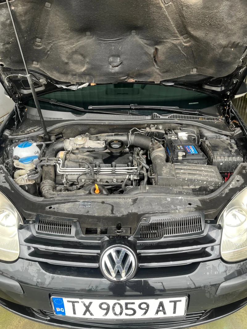 VW Golf 1.9 TDI, снимка 16 - Автомобили и джипове - 48098170