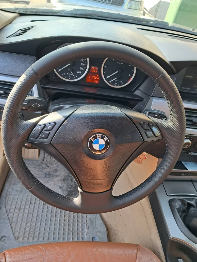 BMW 525 E60, снимка 9 - Автомобили и джипове - 48432281