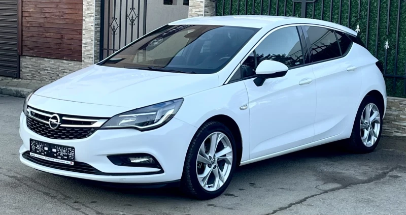 Opel Astra 1.6 CDTI EURO 6B Напълно обслужен !, снимка 1 - Автомобили и джипове - 48838375