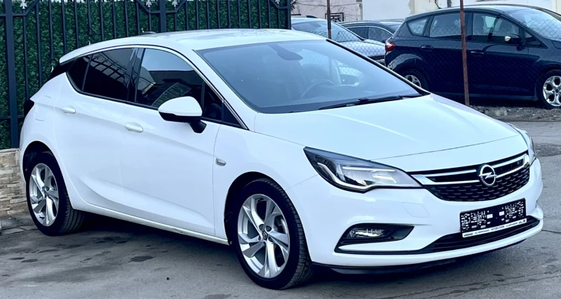 Opel Astra 1.6 CDTI EURO 6B Напълно обслужен !, снимка 2 - Автомобили и джипове - 48838375