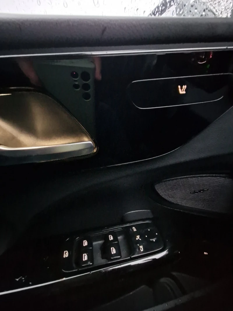 Mercedes-Benz C 200 C200D/2023/24000km , снимка 11 - Автомобили и джипове - 50830386