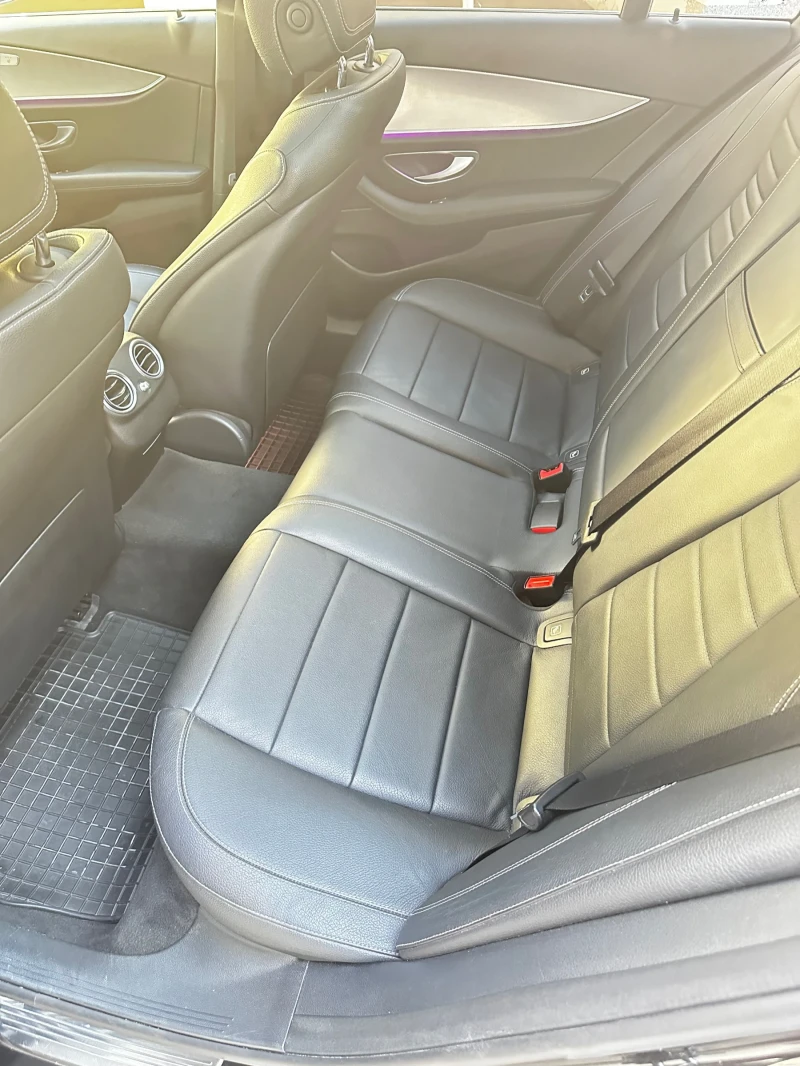 Mercedes-Benz E 220, снимка 9 - Автомобили и джипове - 52253347