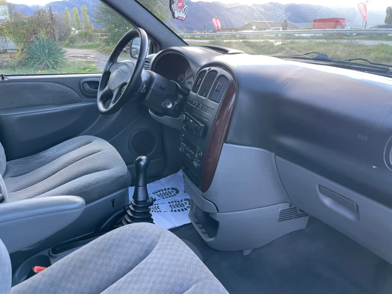Chrysler Voyager 2.5TDI-140-FEIS-ITALIA, снимка 5 - Автомобили и джипове - 52219141