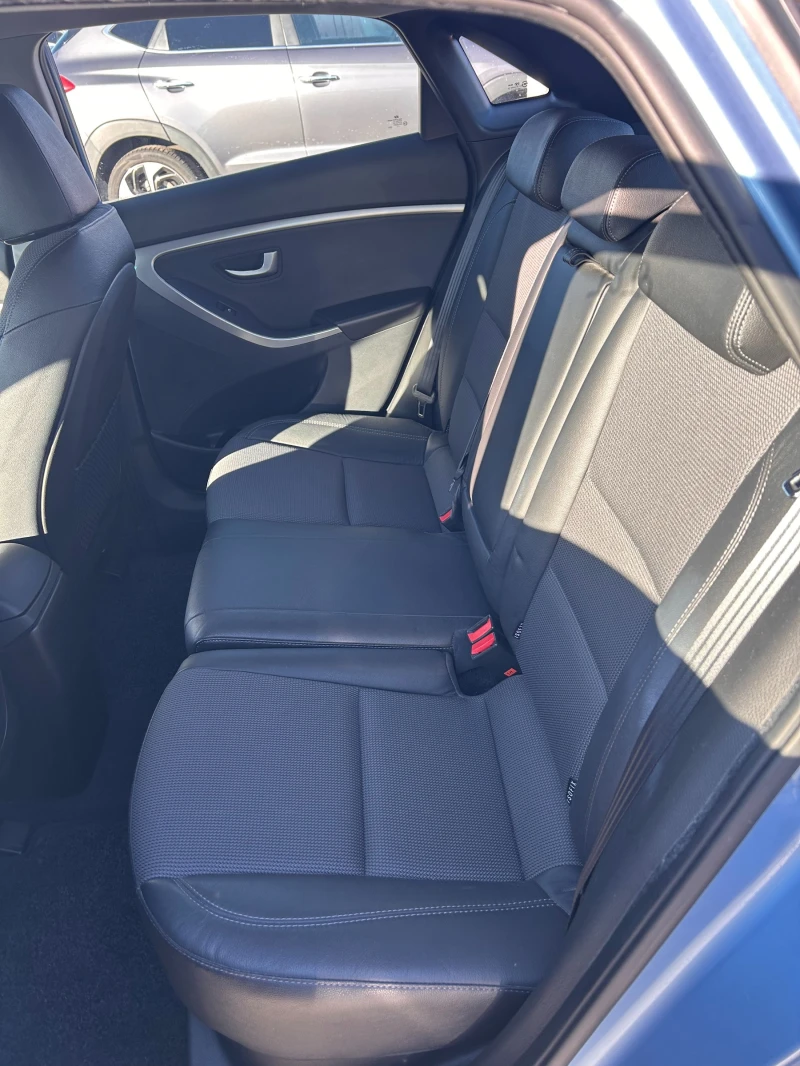 Hyundai I30 1.6CRDI KOJA EURO 5, снимка 10 - Автомобили и джипове - 52415957