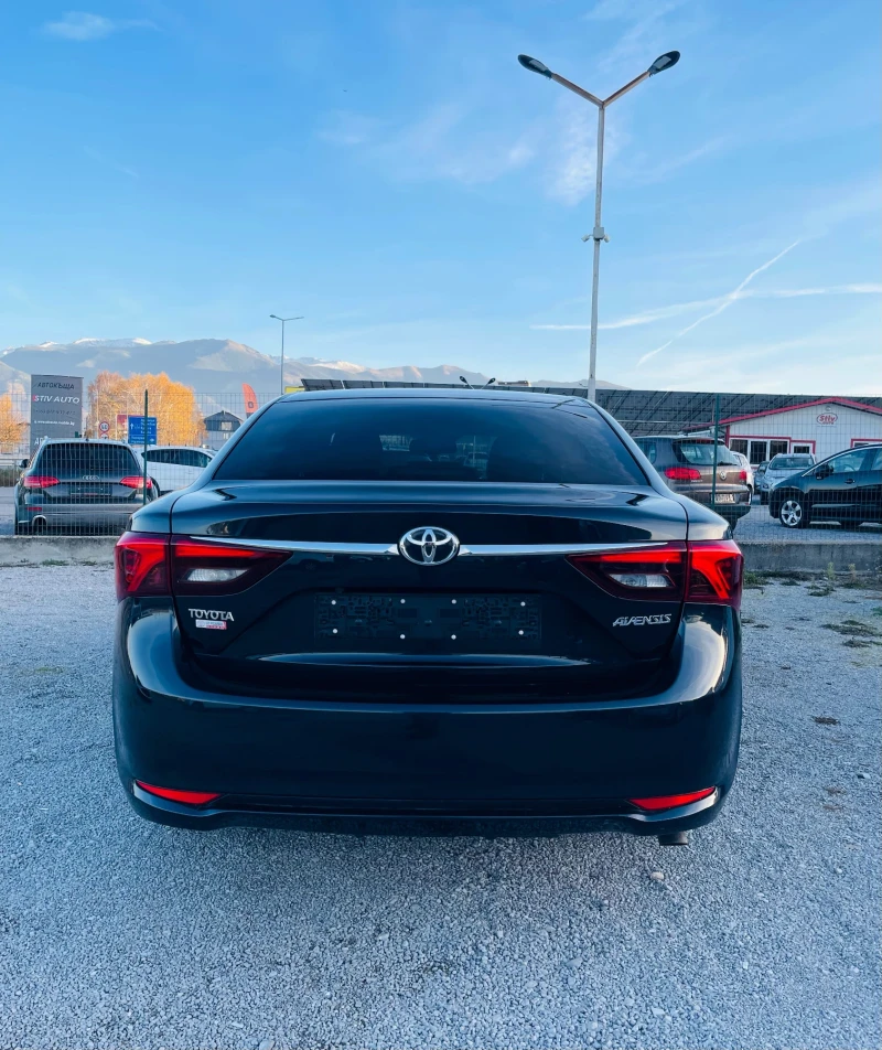 Toyota Avensis 2.0 D-4D Executive* Кожа* Камера* Сервизна книжка, снимка 6 - Автомобили и джипове - 52455343