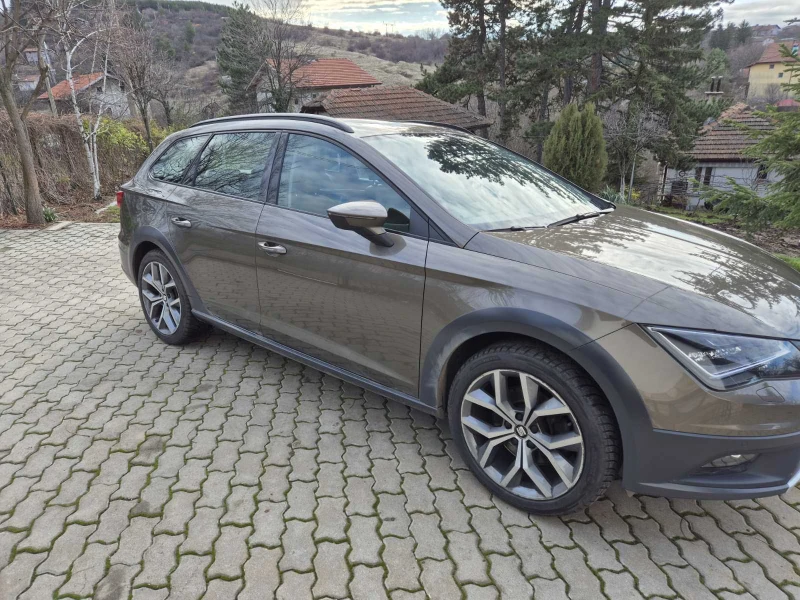 Seat Leon Experience, снимка 2 - Автомобили и джипове - 52813342