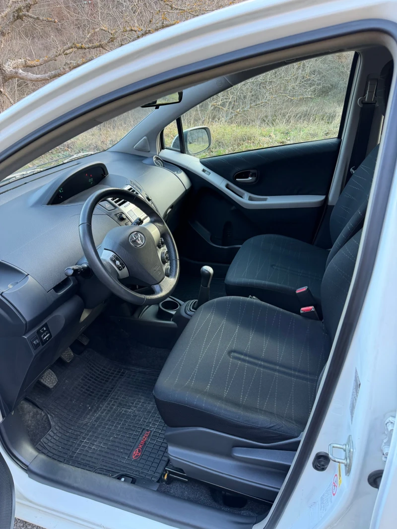 Toyota Yaris 1.4 D4D, снимка 8 - Автомобили и джипове - 53027905