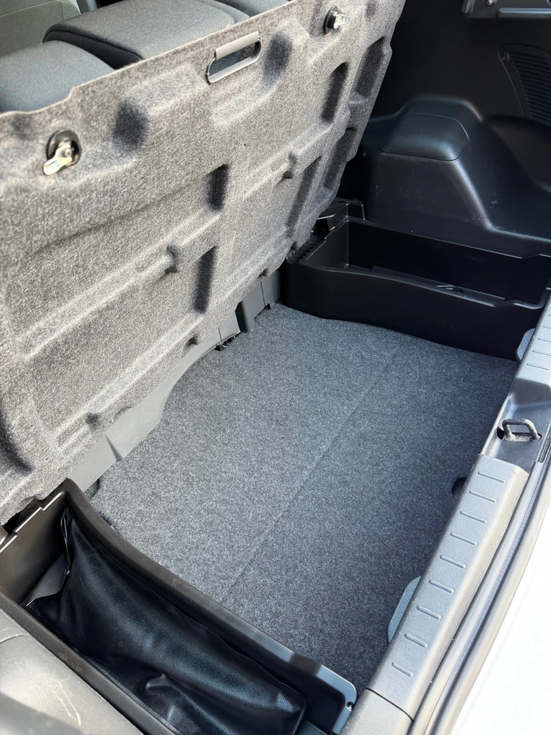 Toyota Yaris 1.4 D4D, снимка 14 - Автомобили и джипове - 53027905