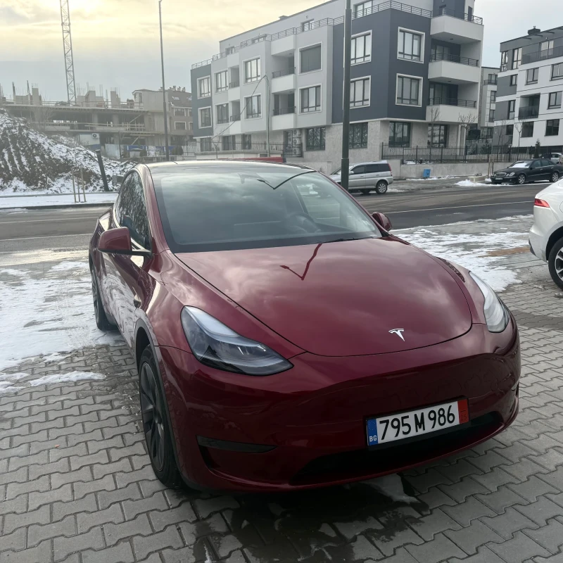 Tesla Model Y 2025 Long Range 12000 км Ultra red, снимка 13 - Автомобили и джипове - 53087555