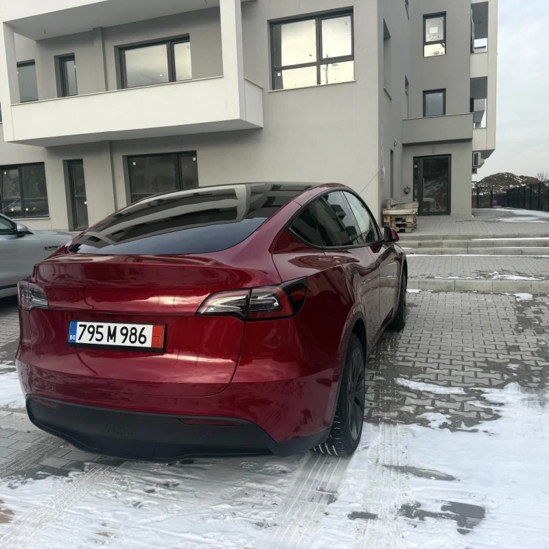 Tesla Model Y 2025 Long Range 12000 км Ultra red, снимка 3 - Автомобили и джипове - 53087555