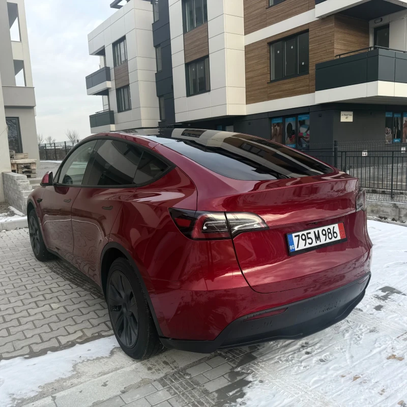 Tesla Model Y 2025 Long Range 12000 км Ultra red, снимка 5 - Автомобили и джипове - 53087555