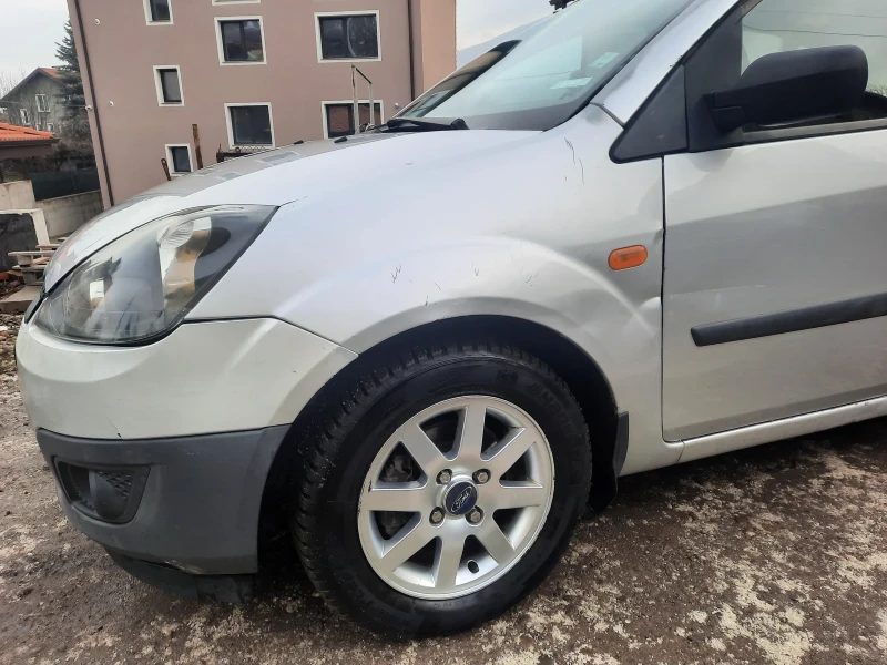 Ford Fiesta, снимка 5 - Автомобили и джипове - 53213489