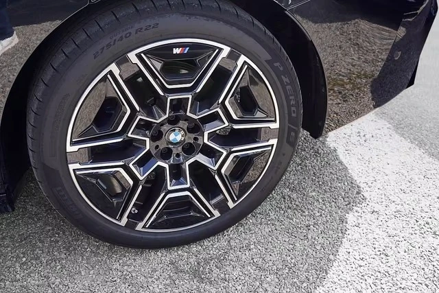 BMW iX 60 XDRIVE M-SPORT H/K HEAD-UP 360-CAMERA | Mobile.bg � ����������� 4