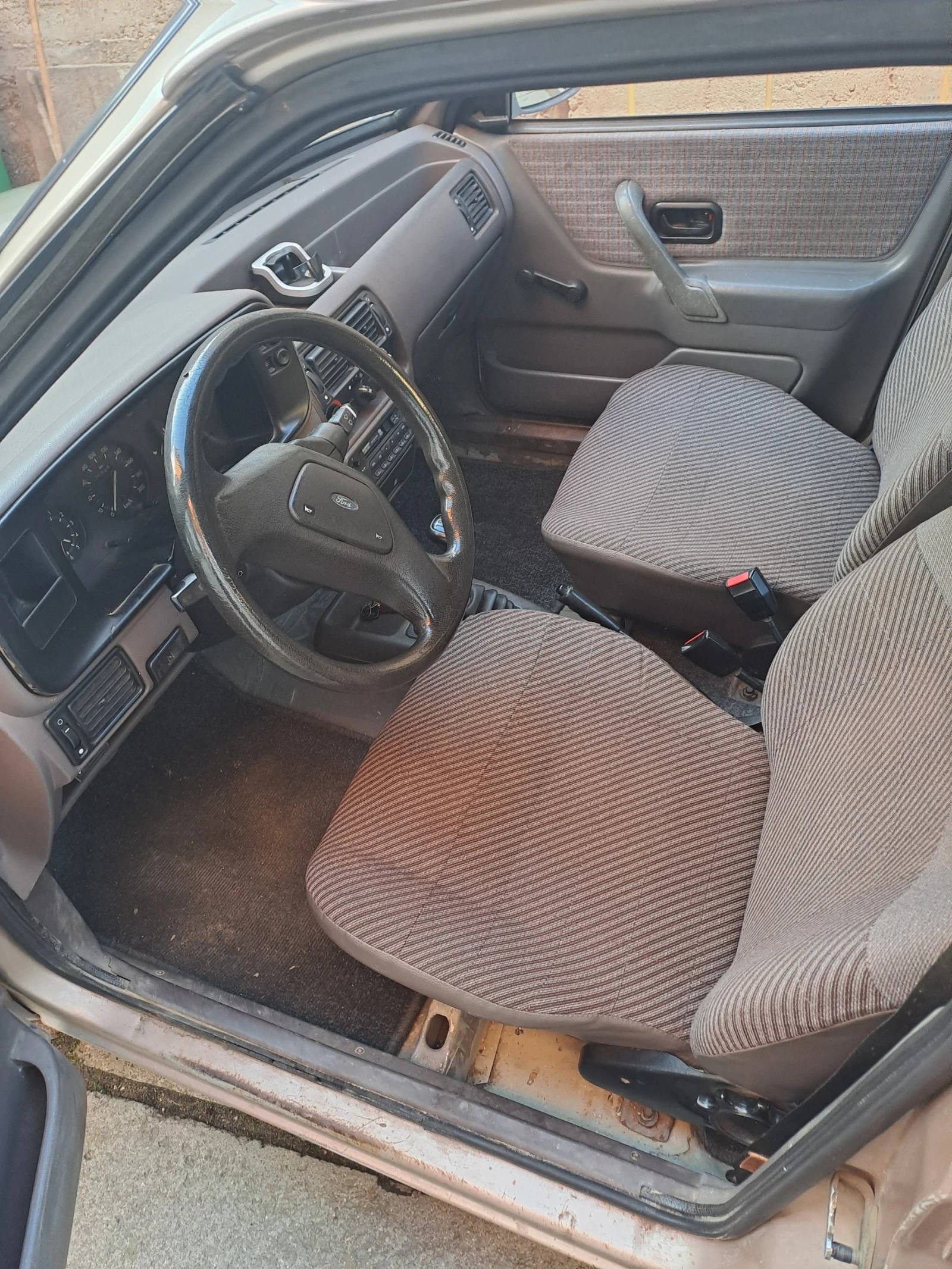 Ford Escort 1, 4 бензин, газ - изображение 3