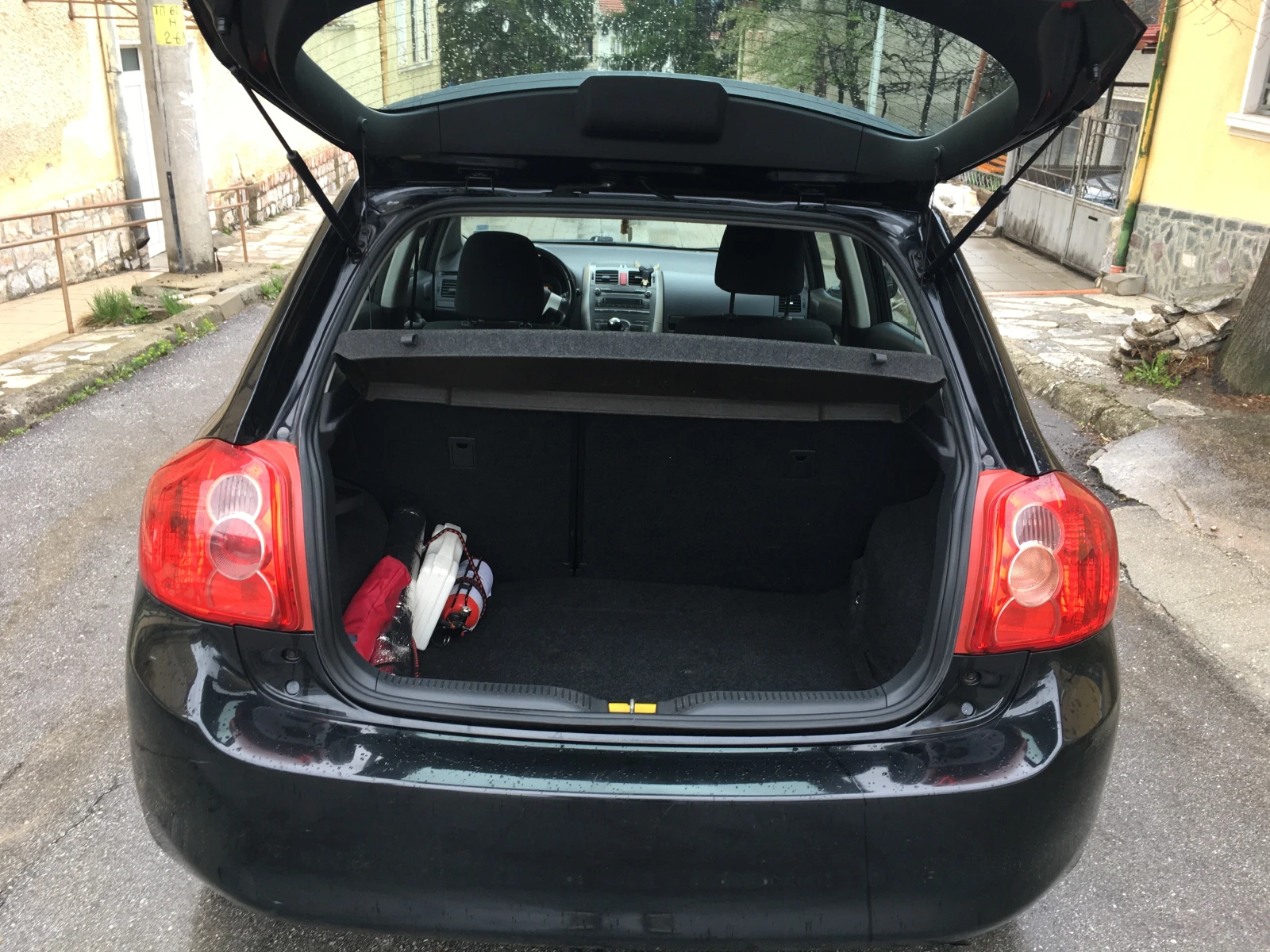 Toyota Auris 1.4L 16V FWD - изображение 9