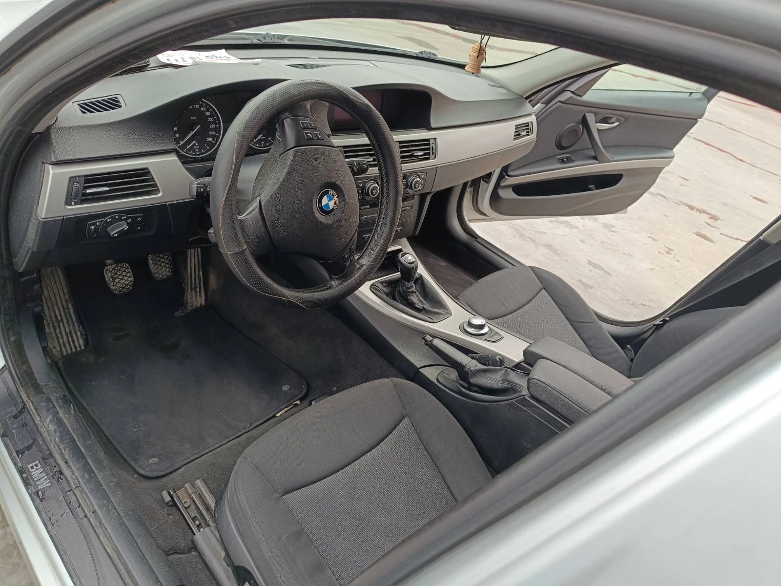 BMW 320 320d - изображение 7