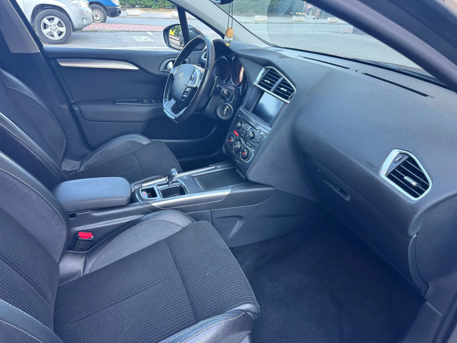 Citroen C4 EXCLUSIVE - изображение 10