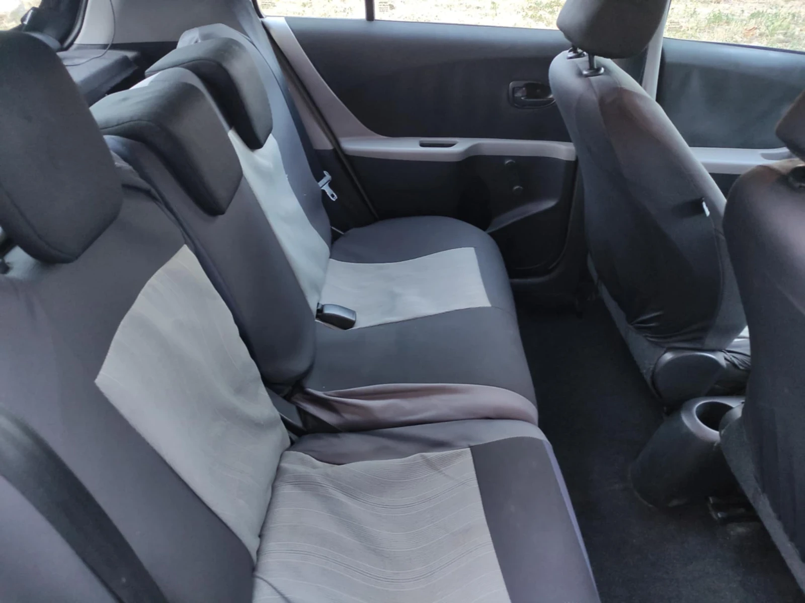 Toyota Yaris  - изображение 5