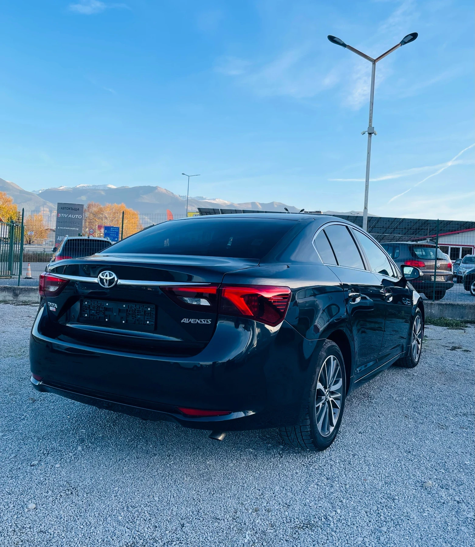 Toyota Avensis 2.0 D-4D Executive* Кожа* Камера* Сервизна книжка - изображение 5