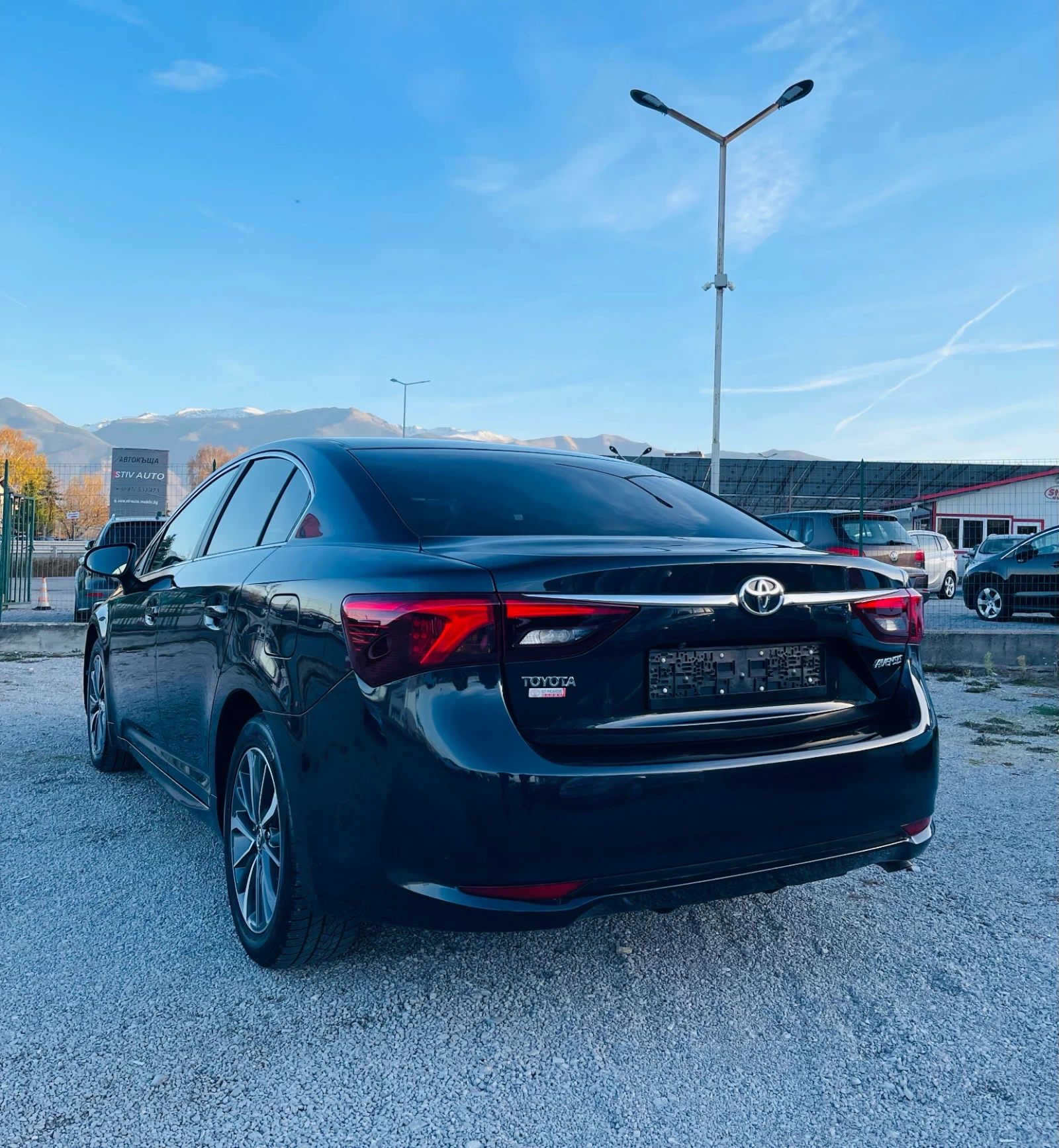 Toyota Avensis 2.0 D-4D Executive* Кожа* Камера* Сервизна книжка - изображение 7