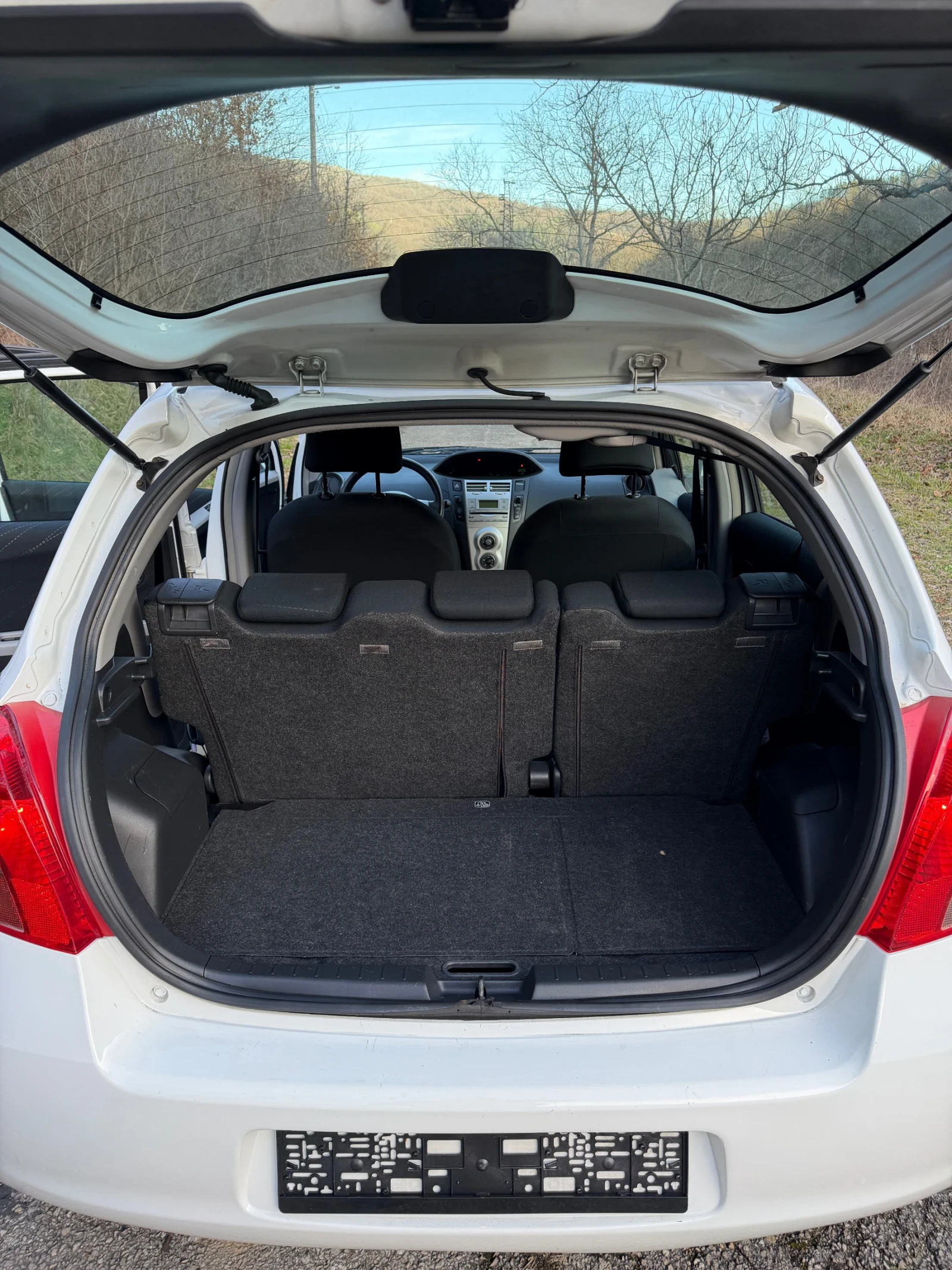 Toyota Yaris 1.4 D4D | Mobile.bg � ����������� 12