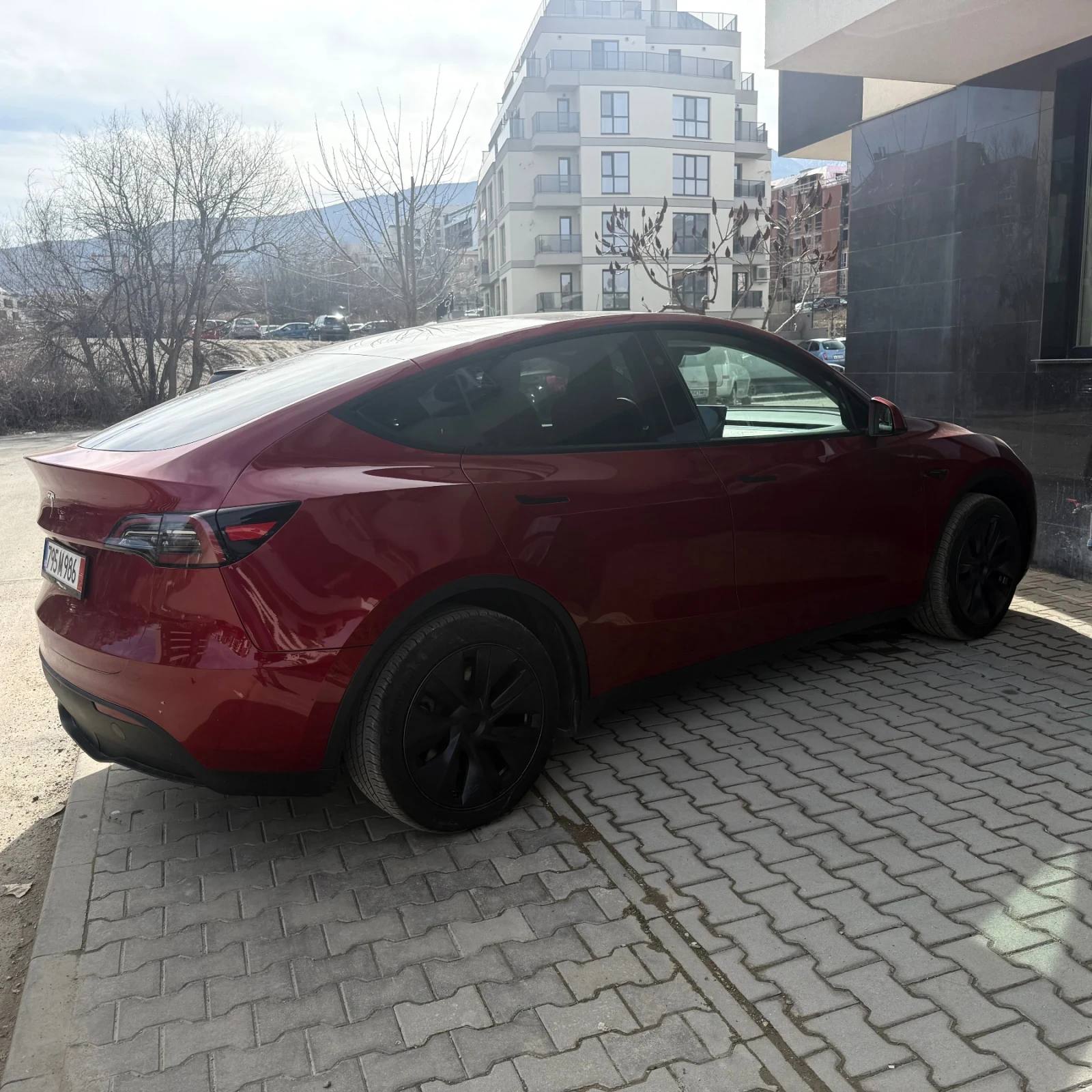Tesla Model Y 2025 Long Range 12000 �� Ultra red | Mobile.bg � ����������� 4