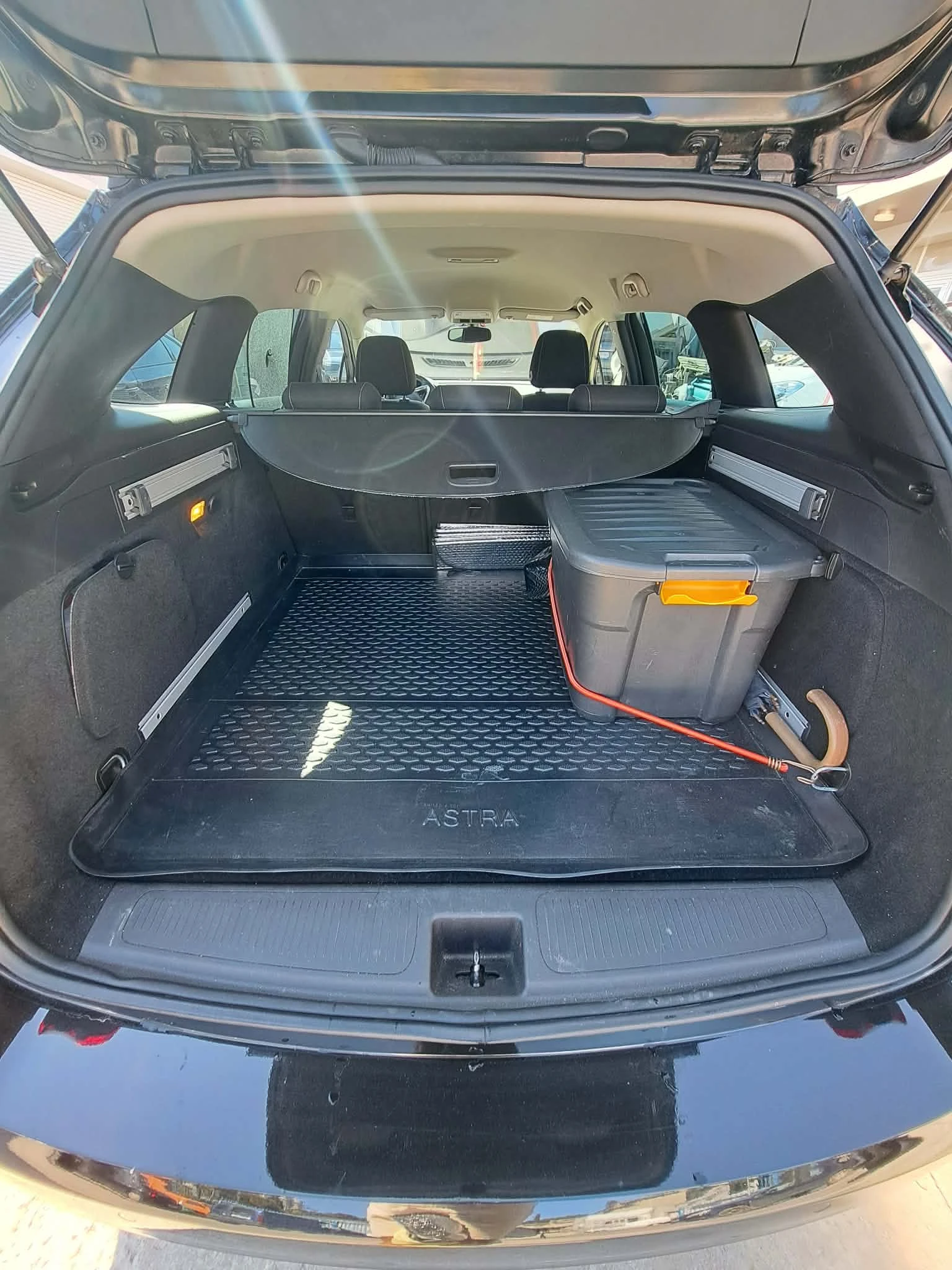 Opel Astra 1.6 CDTI, снимка 5 - Автомобили и джипове - 53715603