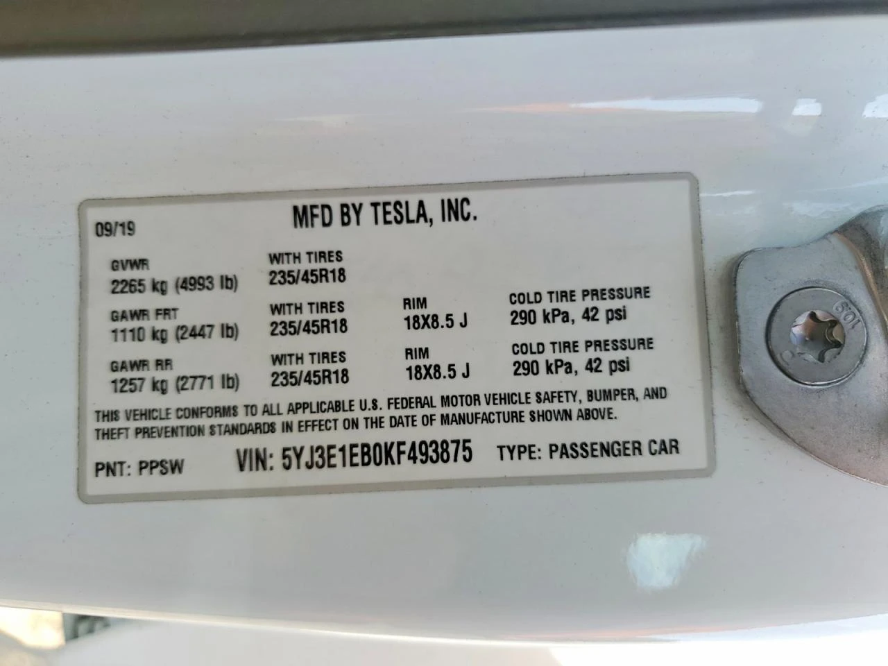 Tesla Model 3, снимка 13 - Автомобили и джипове - 54273360