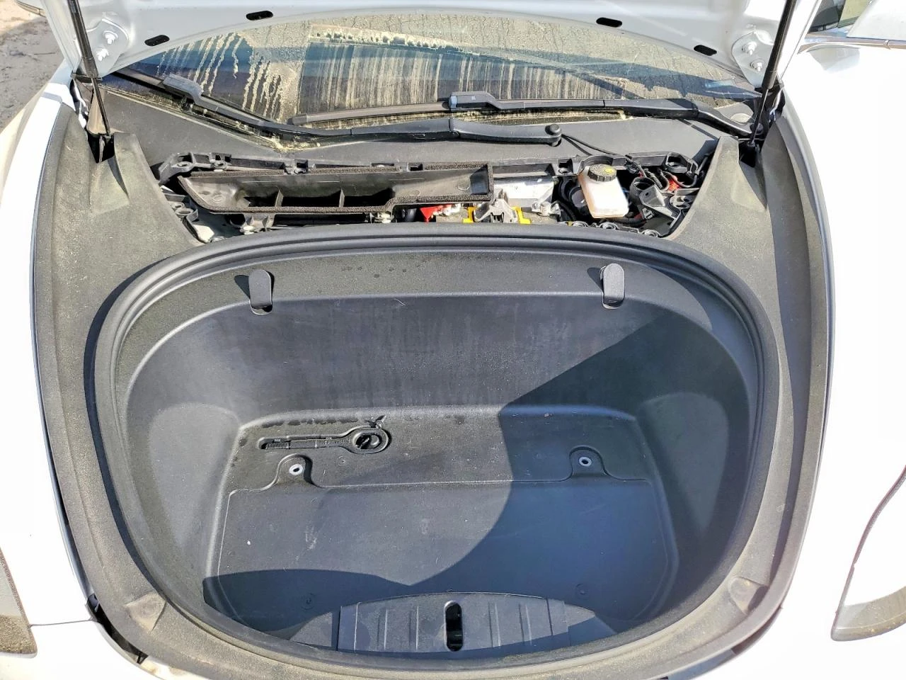 Tesla Model 3, снимка 11 - Автомобили и джипове - 54273360