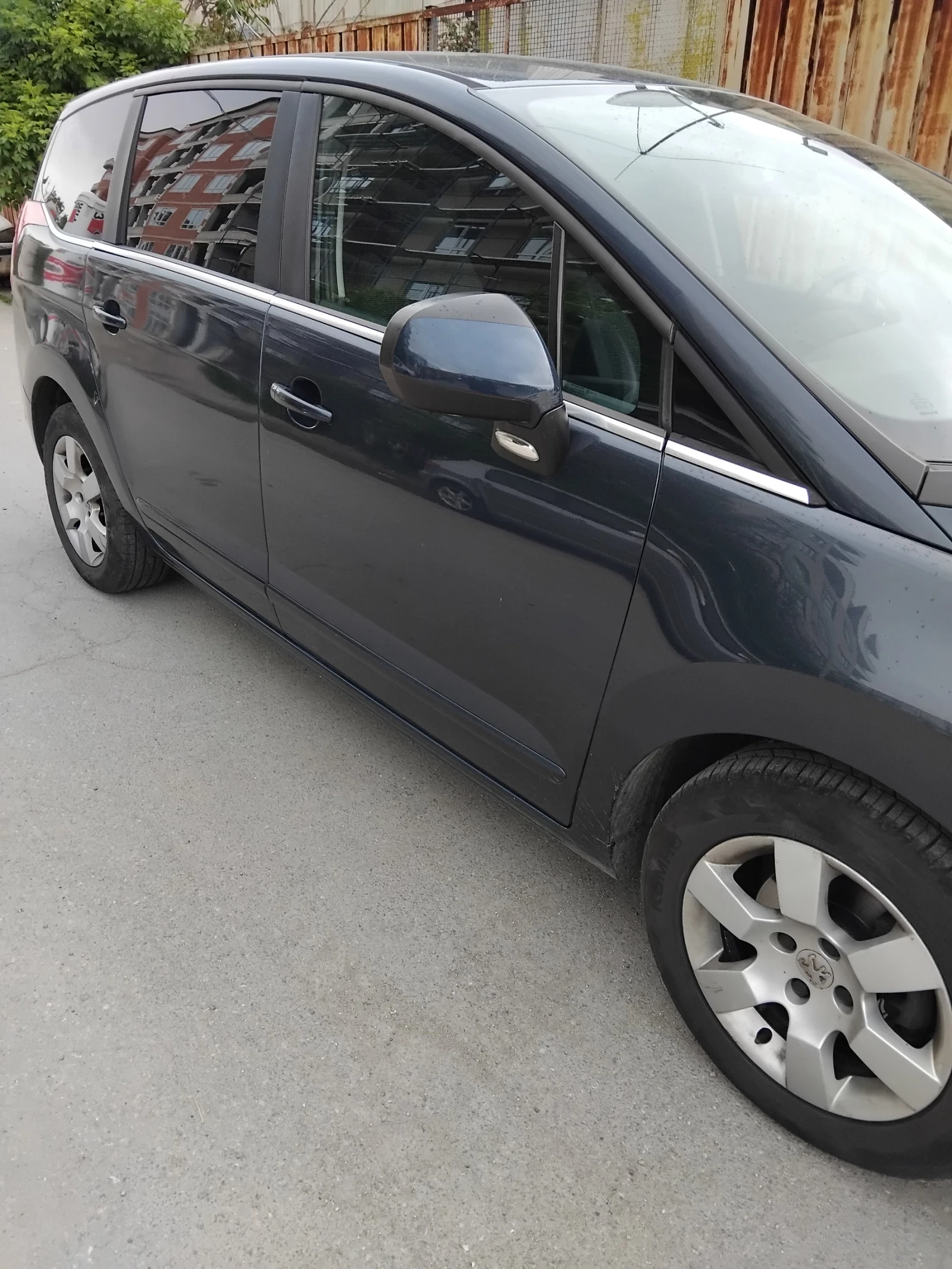 Peugeot 5008 1.6 hdi, снимка 3 - Автомобили и джипове - 54478391