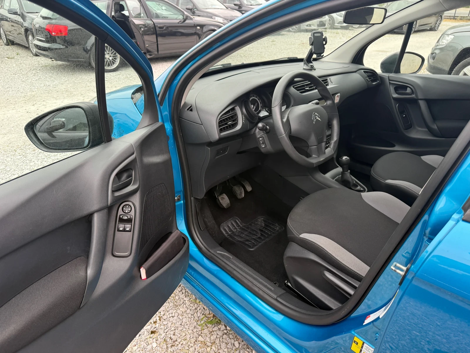 Citroen C3 1.2i 90x.km euro6, снимка 12 - Автомобили и джипове - 54545088