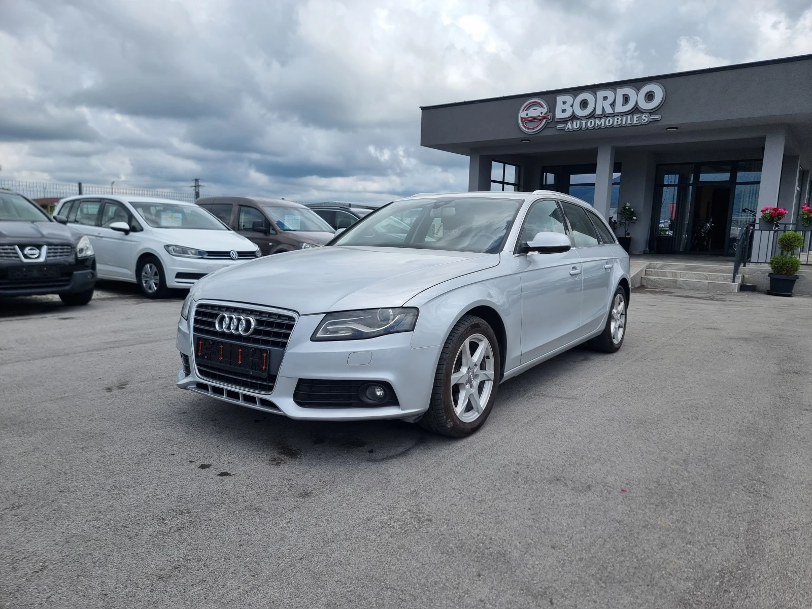 Audi A4 2.0TDI, снимка 3 - Автомобили и джипове - 54779115