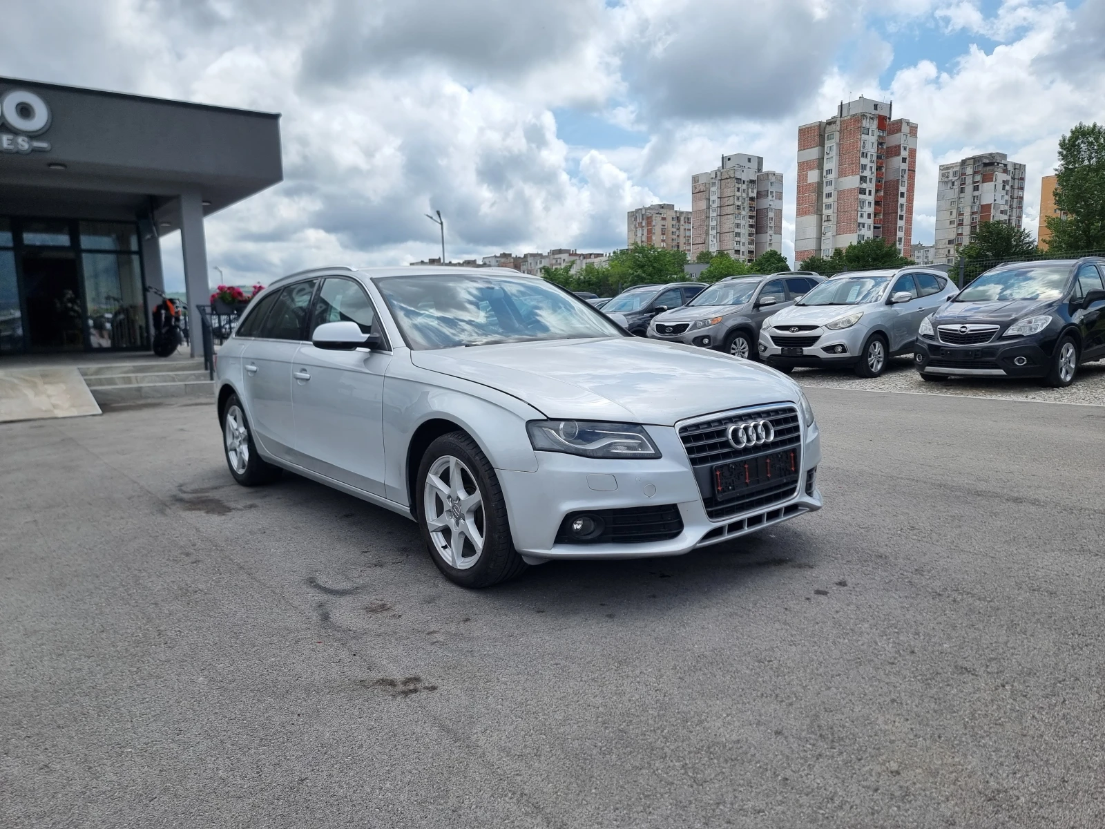 Audi A4 2.0TDI, снимка 8 - Автомобили и джипове - 54779115