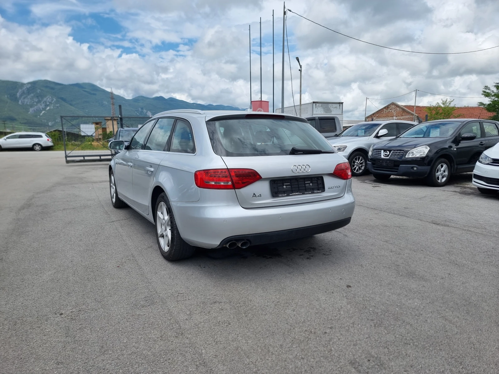 Audi A4 2.0TDI, снимка 5 - Автомобили и джипове - 54779115