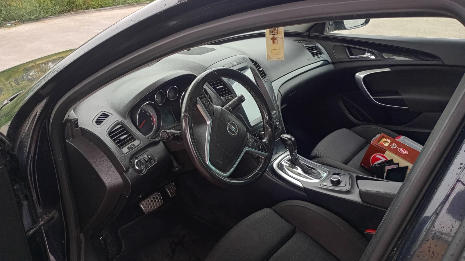 Opel Insignia, снимка 6 - Автомобили и джипове - 55318701