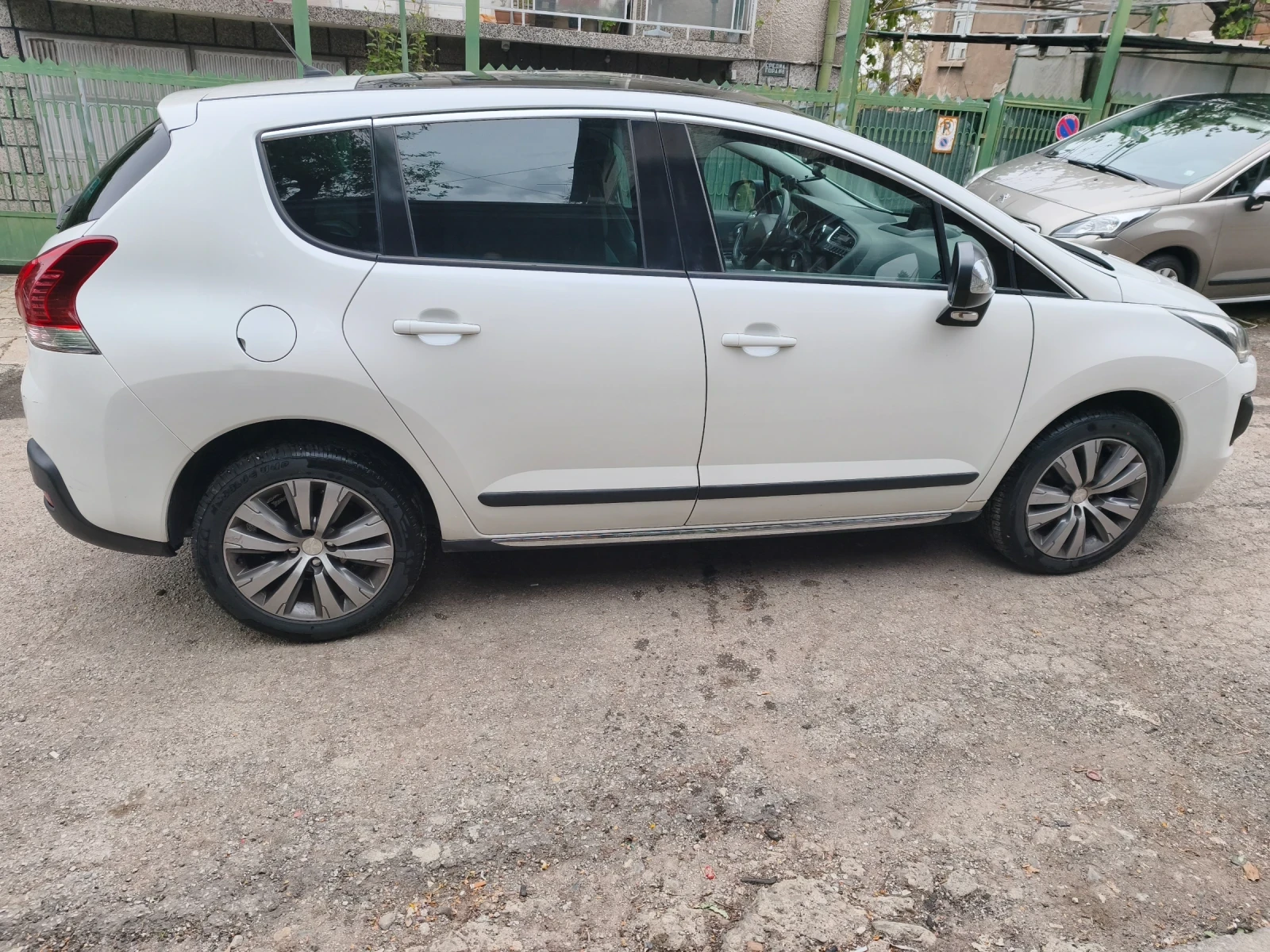 Peugeot 3008 1.6 hdi, снимка 5 - Автомобили и джипове - 55650413