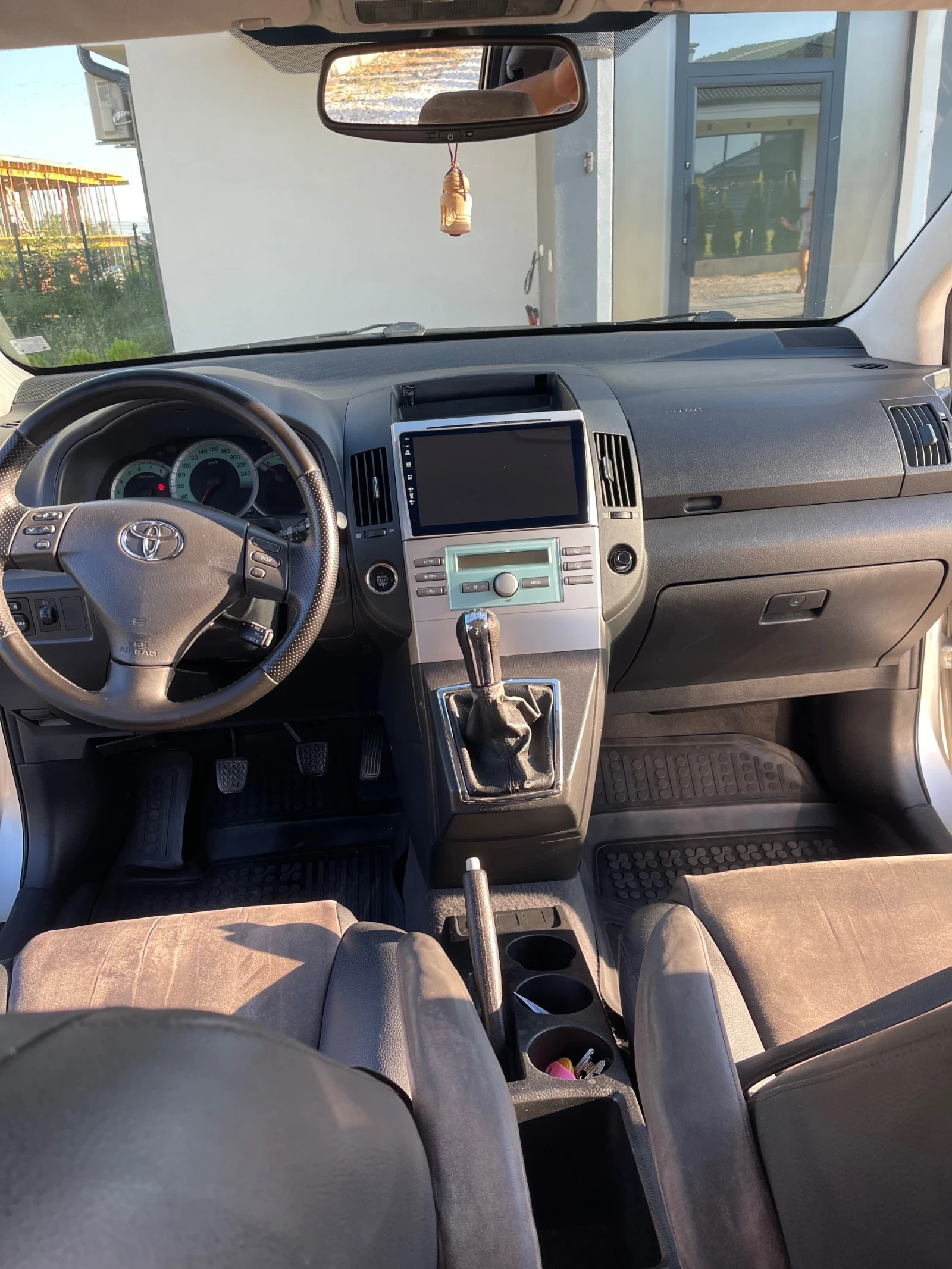 Toyota Corolla verso, снимка 10 - Автомобили и джипове - 55683074