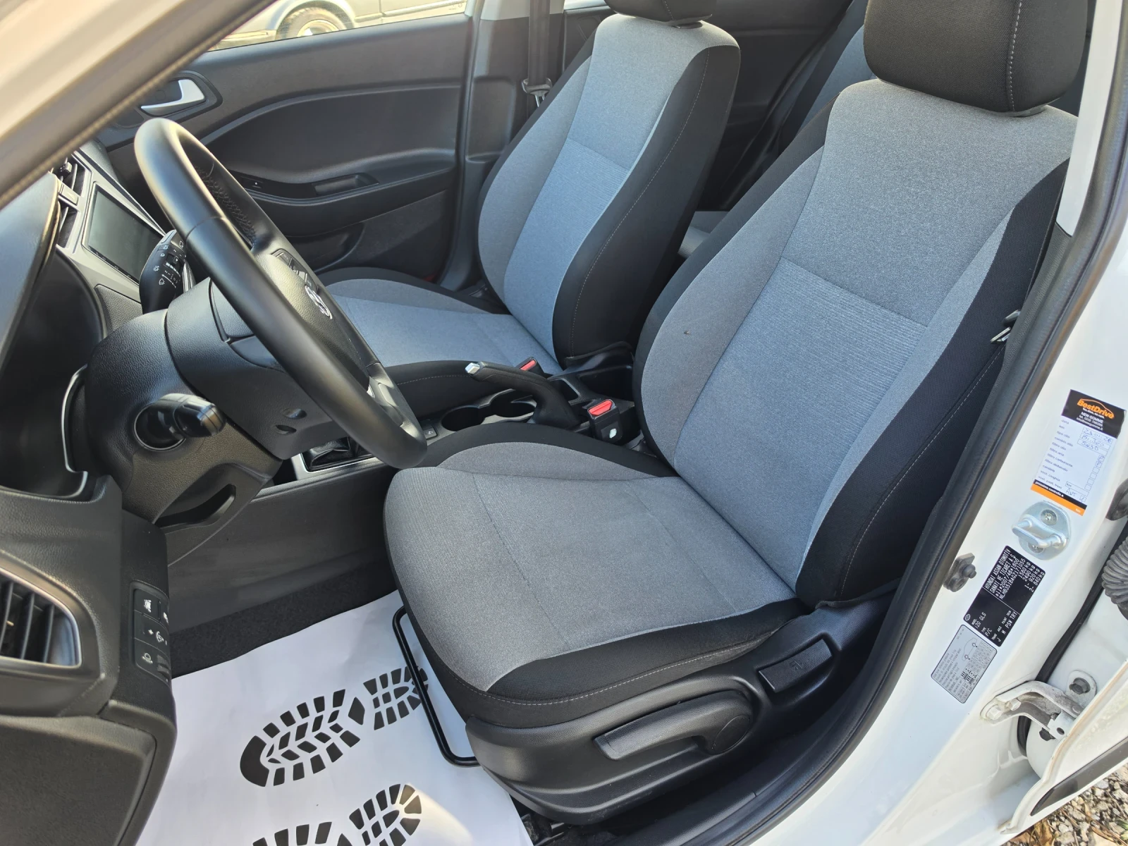Hyundai I20 1.25 i ACTIVE, снимка 11 - Автомобили и джипове - 56568291