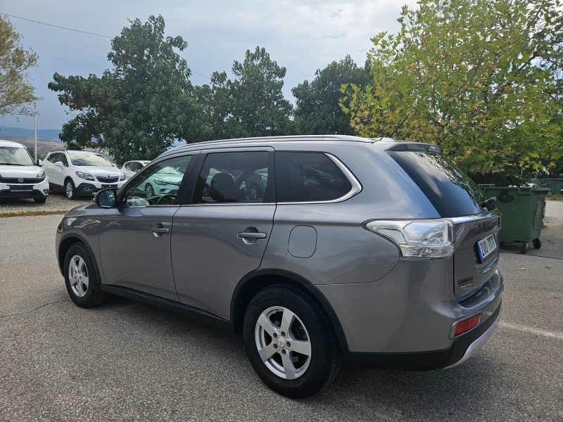 Mitsubishi Outlander 2.2DID 4WD, снимка 5 - Автомобили и джипове - 46965749