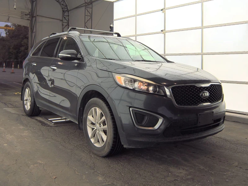 Kia Sorento LX 2.4L FWD, снимка 9 - Автомобили и джипове - 47674578