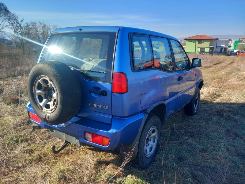 Nissan Terrano 4x4 бензин , снимка 4 - Автомобили и джипове - 48742206