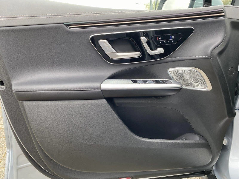 Mercedes-Benz EQE 500 SUV/AMG/4-MATIC/BURM/PANO/HEAD UP/DIGITAL LIG/, снимка 8 - Автомобили и джипове - 52074125