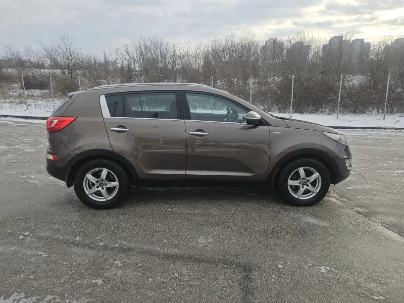Kia Sportage 2.0crdi--4x4--automat, снимка 8 - Автомобили и джипове - 53035179