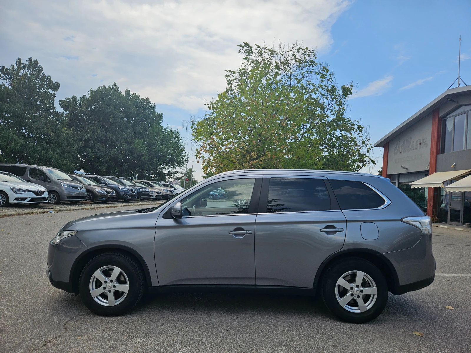 Mitsubishi Outlander 2.2DID 4WD - изображение 6