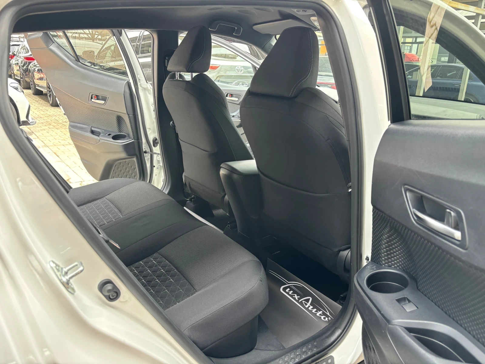 Toyota C-HR 2.0HYBRID#FACELIFT#NAVI#CAMERA#KEYLESS - изображение 10