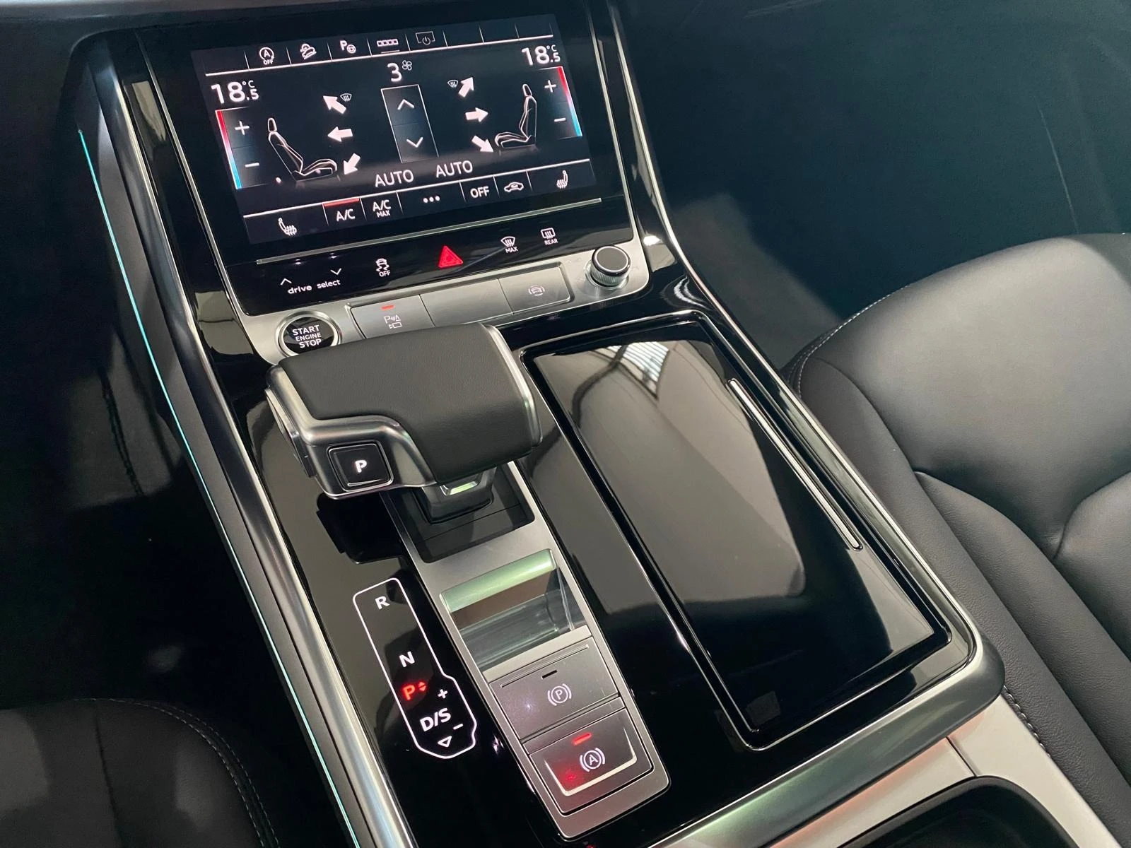 Audi Q8 45 TDI/S-LINE/QUATTRO/PANO/CAMERA/LED/BLACK OPTIC | Mobile.bg   11